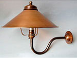 Swan neck bracket with lamp shade holder